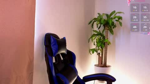 Dahiana online show from July 10, 6:32 pm