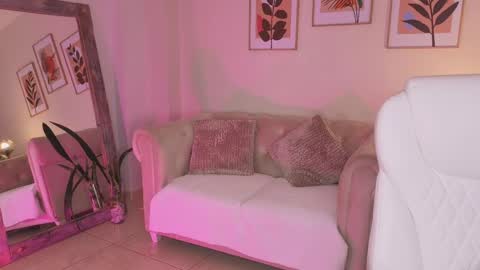 Dahiann Walcott online show from April 30, 10:36 pm