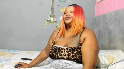 Snapshot of dahianajoss chatting on February 9, 2:28 am Ebony Sex Dahian online show from February 9, 2:28 am
