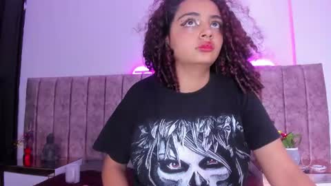 Snapshot of dahlia_rossee chatting on June 14, 2:24 am dahlia_rossee online show from June 14, 2:24 am