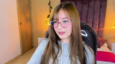 Dahlia online show from December 4, 6:34 am