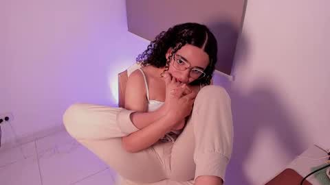 Dahli online show from March 12, 3:57 am