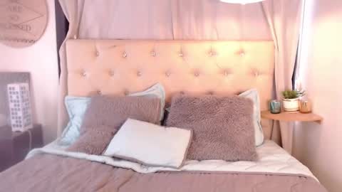 DAHYAN online show from February 24, 5:53 pm