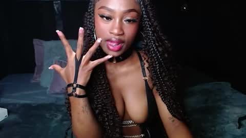 DAHYAN online show from November 26, 2:18 pm