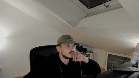 Daimon  online show from October 14, 3:51 am