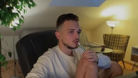 Daimon  online show from November 9, 1:09 pm