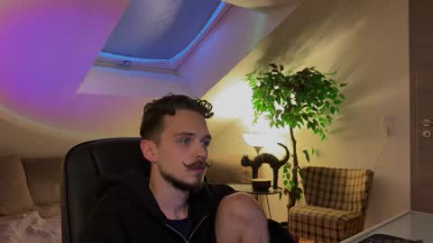 Daimon  online show from March 19, 5:17 pm