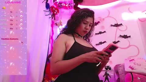 Snapshot of daina_flower chatting on October 20, 4:13 am DAINA online show from October 20, 4:13 am