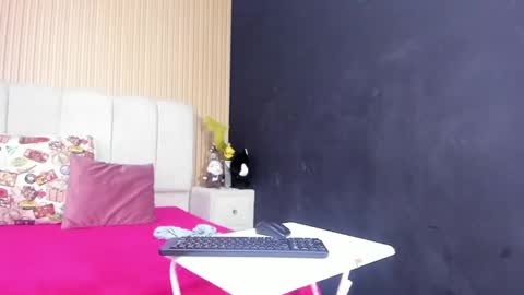 DairaMoon online show from November 9, 2:37 pm