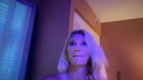Daisy137 online show from June 25, 3:27 pm