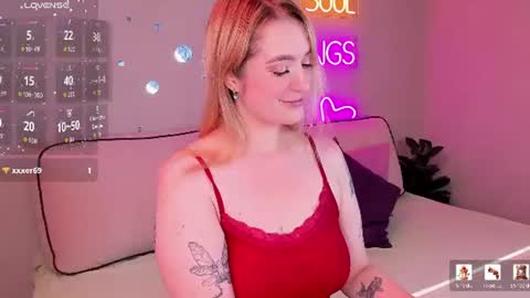 Viickie online show from July 19, 9:24 am