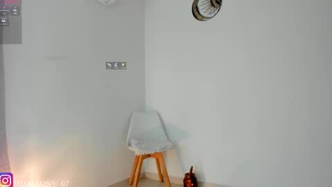 Snapshot of daisy_brown01 chatting on February 26, 4:36 am Dai my Instagram missdaisy 07 online show from February 26, 4:36 am