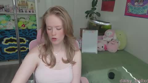 Snapshot of daisy_dollxo chatting on April 27, 7:34 pm Daisy online show from April 27, 7:34 pm