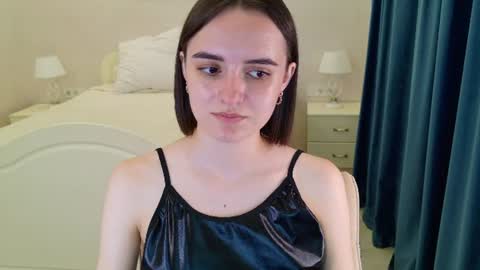 Daisy online show from June 12, 4:44 am