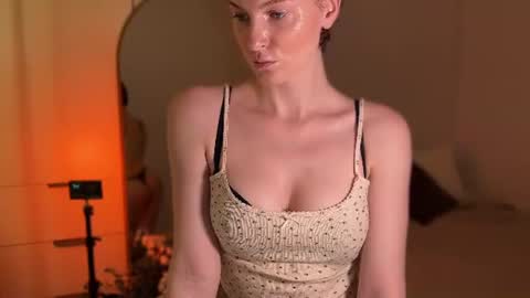 Snapshot of daisy_mint chatting on July 15, 5:40 pm Daisy Fansly - Daisyymint online show from July 15, 5:40 pm