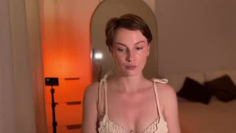 Snapshot of daisy_mint chatting on July 17, 5:07 pm Daisy Fansly - Daisyymint online show from July 17, 5:07 pm