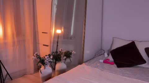 Snapshot of daisy_mint chatting on August 7, 5:48 pm Daisy Fansly - Daisyymint online show from August 7, 5:48 pm