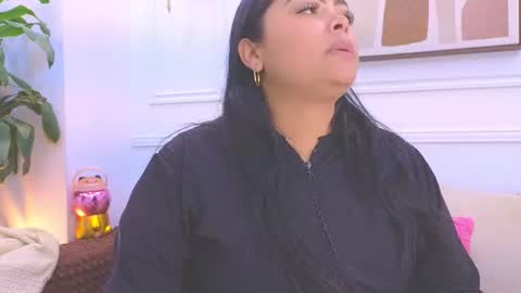 Snapshot of daisy_price chatting on June 29, 10:59 am Daisy Price online show from June 29, 10:59 am