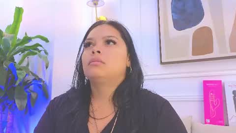 Snapshot of daisy_price chatting on July 3, 10:43 am Daisy Price online show from July 3, 10:43 am