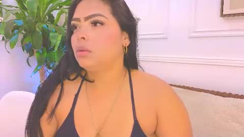 Snapshot of daisy_price chatting on July 6, 10:45 am Daisy Price online show from July 6, 10:45 am