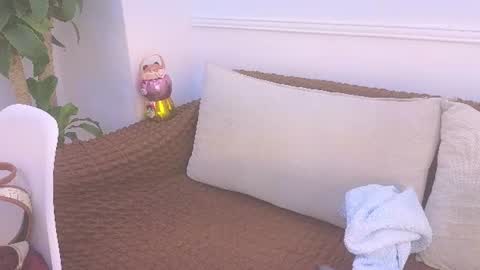 Snapshot of daisy_price chatting on July 18, 10:52 am Daisy Price online show from July 18, 10:52 am