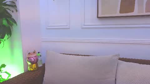Snapshot of daisy_price chatting on July 28, 10:43 am Daisy Price online show from July 28, 10:43 am