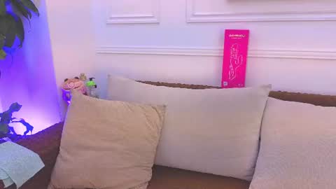 Snapshot of daisy_price chatting on July 28, 11:17 am Daisy Price online show from July 28, 11:17 am