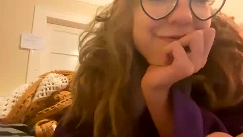 DaisyB3 online show from February 18, 8:27 am