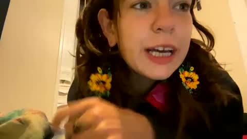 DaisyB3 online show from September 9, 6:13 am