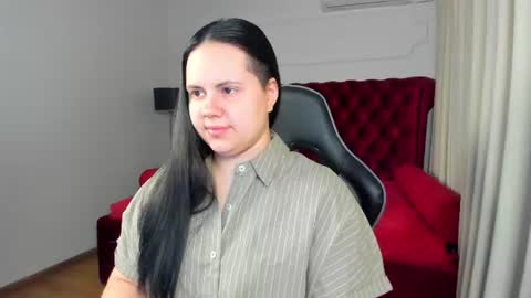 Snapshot of daisyharts chatting on June 30, 5:08 am DaisyHarts online show from June 30, 5:08 am