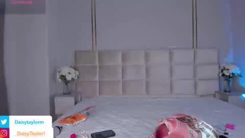 Daisy online show from February 11, 3:11 am