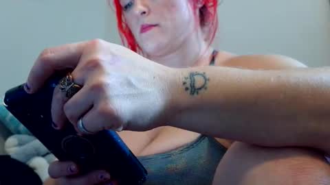 Snapshot of daisywylde chatting on October 19, 11:38 pm Daisy Wylde online show from October 19, 11:38 pm