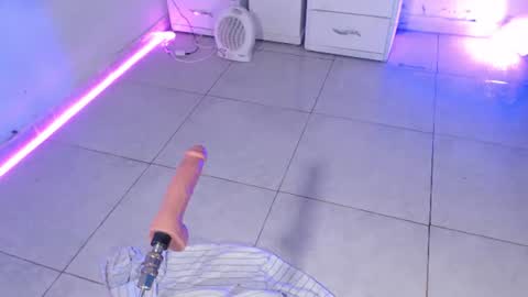 Snapshot of dakkotta_curvy chatting on July 24, 7:56 pm VALENTINA online show from July 24, 7:56 pm