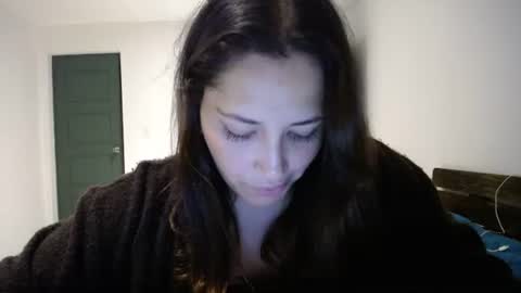 IG  dakotasofiaa online show from April 25, 12:35 am