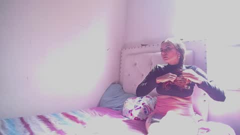 Snapshot of dakota_and_aron chatting on December 13, 4:38 pm Dakota and Aron online show from December 13, 4:38 pm