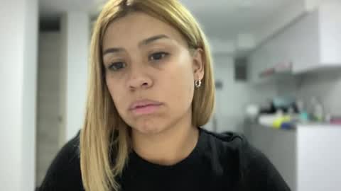 Snapshot of dakota_fenty chatting on October 27, 12:47 am Dakota Fenty online show from October 27, 12:47 am