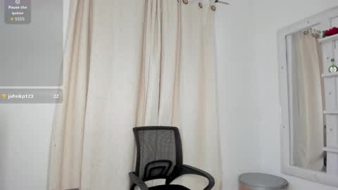 Snapshot of dakota_jenkins chatting on November 23, 3:17 am janeth online show from November 23, 3:17 am