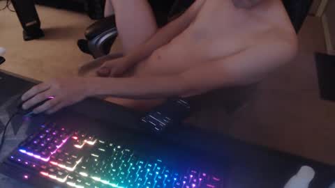 Snapshot of dakota_reilly chatting on December 14, 2:53 pm Dakota online show from December 14, 2:53 pm