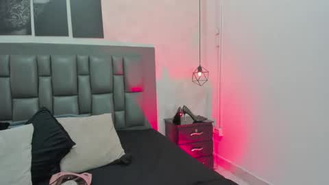 Dakota  online show from March 4, 12:33 pm