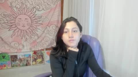 Snapshot of dakotaa_aa chatting on March 3, 10:37 pm The girl of your dreams o online show from March 3, 10:37 pm
