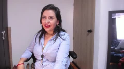 Dakotaagray online show from November 10, 11:20 am