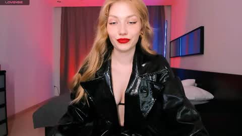 Dakota online show from June 15, 11:56 am