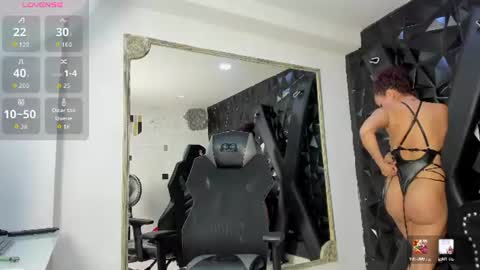Snapshot of dalaymoore_ chatting on June 27, 9:09 pm Dalay online show from June 27, 9:09 pm