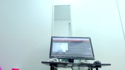 Snapshot of dalia_2 chatting on February 19, 6:33 am Ren online show from February 19, 6:33 am