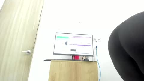 Snapshot of dalia_2 chatting on September 20, 12:44 am Ren online show from September 20, 12:44 am