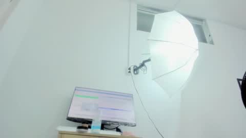 Snapshot of dalia_2 chatting on November 9, 12:20 am Ren online show from November 9, 12:20 am