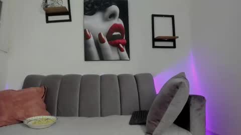 Snapshot of dalia_lux_ chatting on September 15, 1:44 pm dalia_lux_ online show from September 15, 1:44 pm