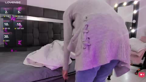 Snapshot of dalia_lux_ chatting on October 3, 1:52 pm dalia_lux_ online show from October 3, 1:52 pm