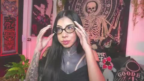Snapshot of dalia_vorhees chatting on June 2, 1:51 am dalia_vorhees online show from June 2, 1:51 am