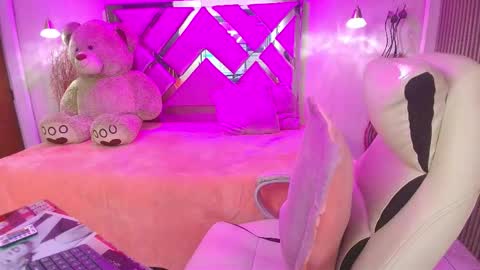 Snapshot of daliia_ chatting on November 20, 1:00 pm Daliia online show from November 20, 1:00 pm